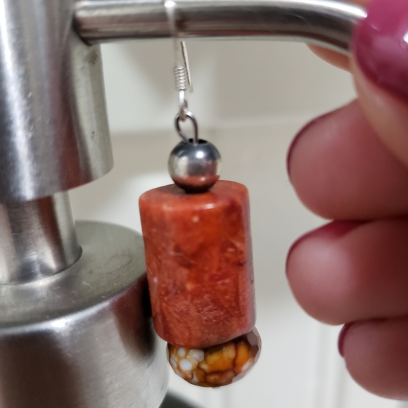 Women's authentic coral stone and earth tone, silver fish hook earrings, new. - Picture 5 of 9